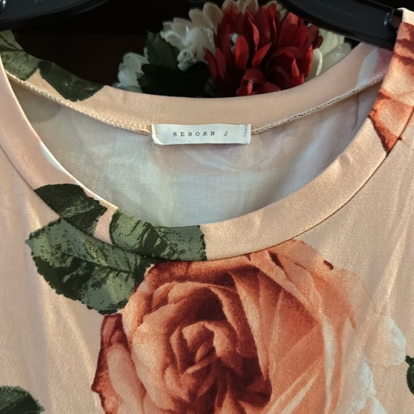 Floral and striped midi dress - Picture 2 of 5